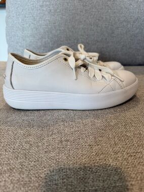 Cole Haan White Leather Grand OS Platform Lace-Up Sneakers 7